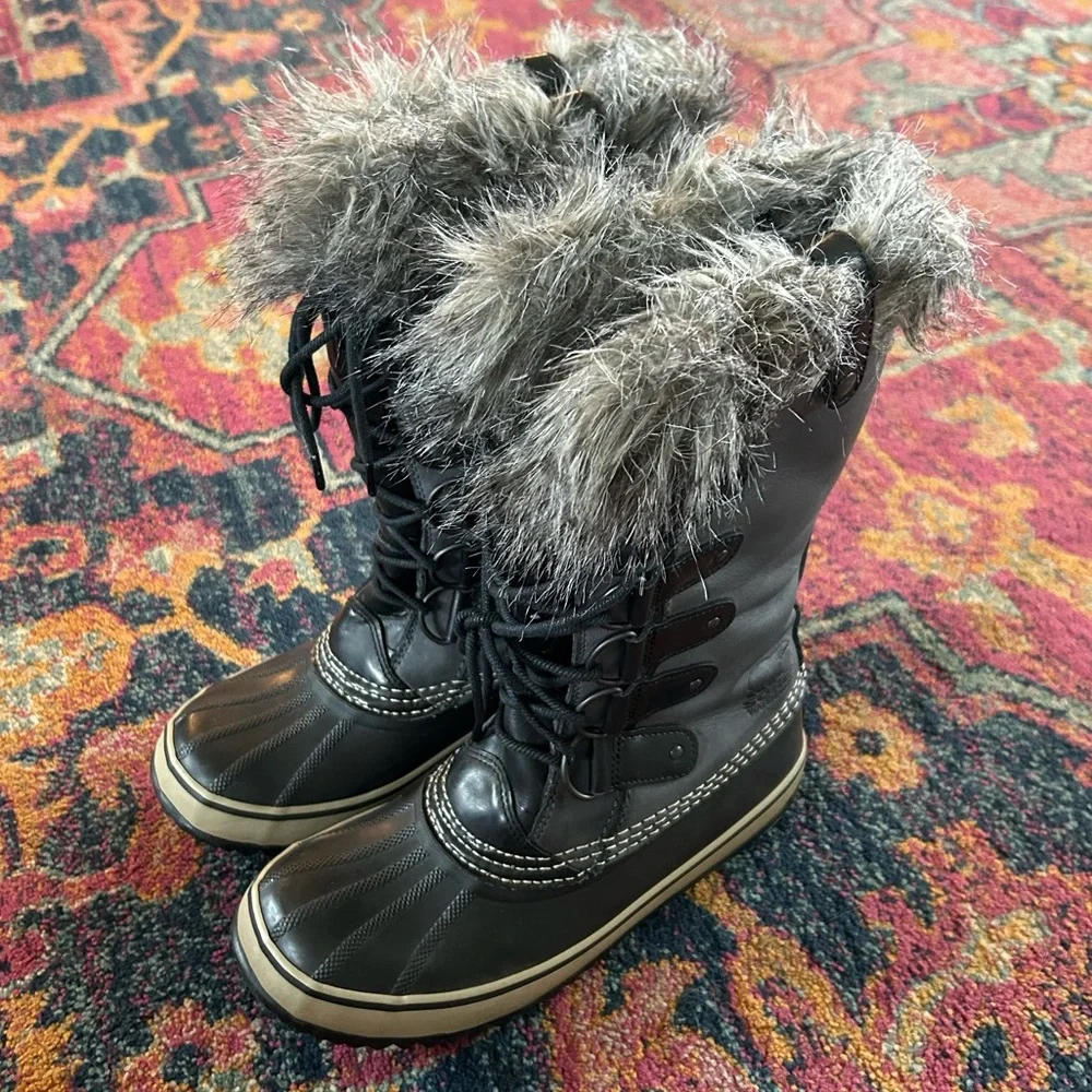 Sorel women’s black
